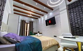 St. Tatti Luxury Studio